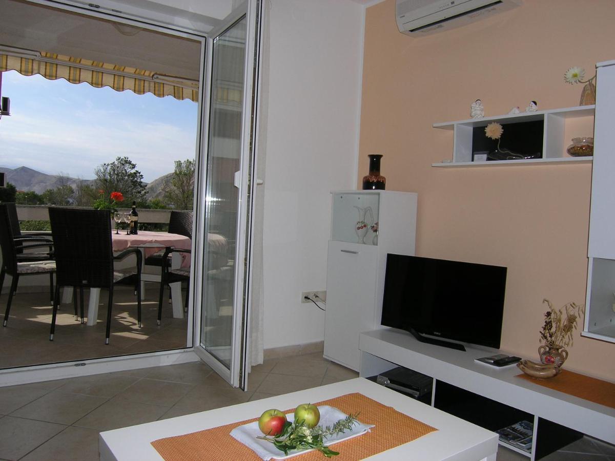 Apartments Biljana For Relaxing Holidays In Baska 外观 照片