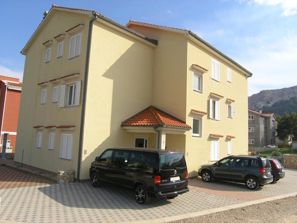 Apartments Biljana For Relaxing Holidays In Baska 外观 照片