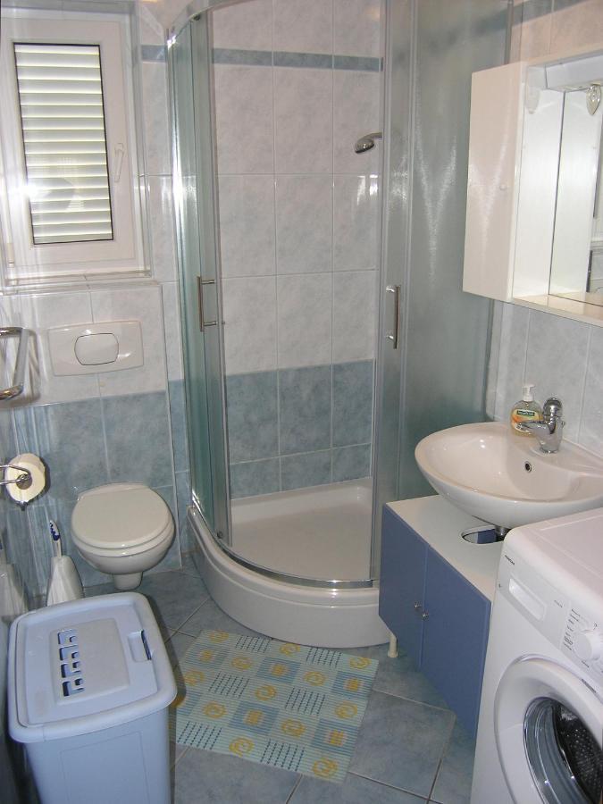 Apartments Biljana For Relaxing Holidays In Baska 外观 照片