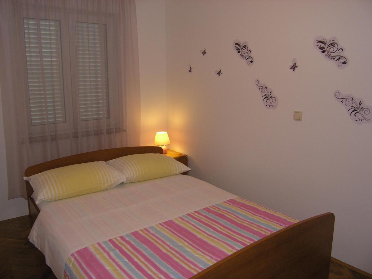 Apartments Biljana For Relaxing Holidays In Baska 外观 照片