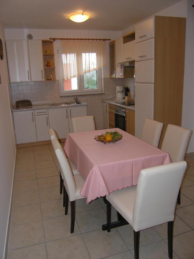 Apartments Biljana For Relaxing Holidays In Baska 外观 照片